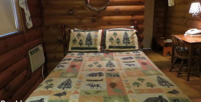 Snyders Shoreline Inn (Shoreline Motel) - From Website (newer photo)